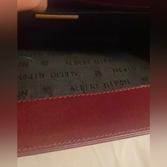 Vintage preowned Albert Nipon Red Cross body envelope purse burgundy wine - Picture 5 of 8